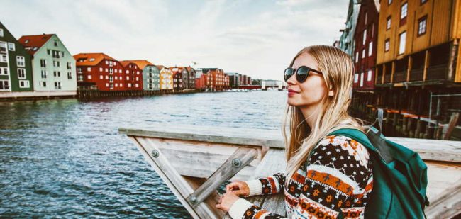 makeup.while.vacation.2 traveling